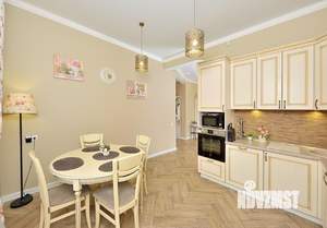 Дом 203м², 2-этажный, участок 9 сот.