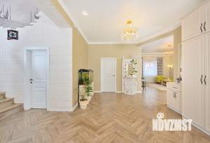 Дом 203м², 2-этажный, участок 9 сот.