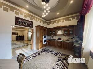 Дом 1000м², 2-этажный, участок 15 сот.