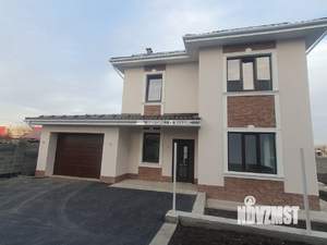 Дом 205м², 2-этажный, участок 5 сот.