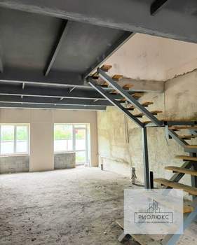 Дом 156м², 2-этажный, участок 4 сот.