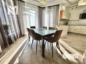 Коттедж 255м², 2-этажный, участок 7 сот.  