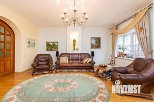 Дом 376м², 2-этажный, участок 10 сот.  