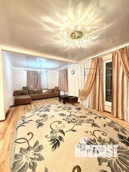 Дом 206м², 2-этажный, участок 9 сот.  