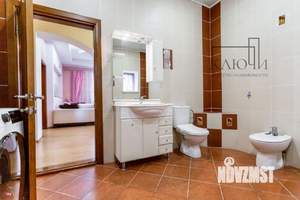 Дом 300м², 2-этажный, участок 8 сот.  
