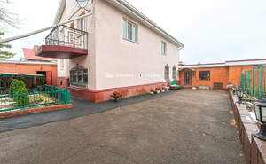 Дом 320м², 2-этажный, участок 12 сот.  