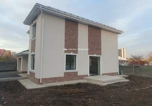 Дом 205м&sup2;, 2-этажный, участок 5 сот.  