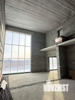 Дом 300м&sup2;, 3-этажный, участок 3 сот.  