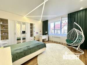 Дом 271м², 3-этажный, участок 3 сот.  