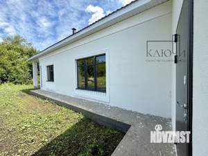 Дом 300м&sup2;, 1-этажный, участок 10 сот.  