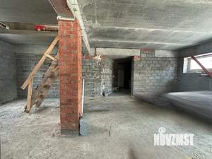 Дом 270м², 2-этажный, участок 6 сот.  