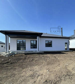 Дом 196м², 1-этажный, участок 6 сот.  