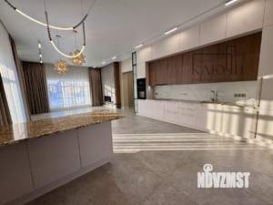 Дом 204м², 1-этажный, участок 10 сот.  