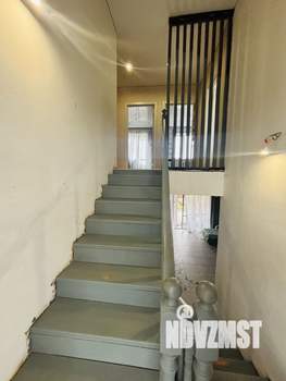 Дом 150м&sup2;, 2-этажный, участок 4 сот.  