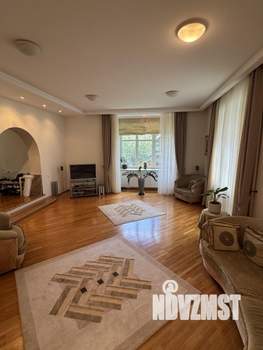 Дом 485м², 2-этажный, участок 12 сот.  