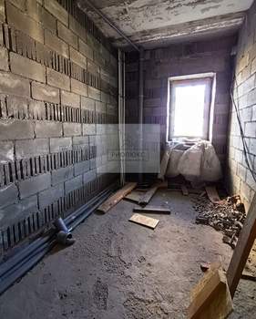 Дом 244м², 2-этажный, участок 12 сот.  