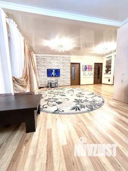 Дом 206м², 2-этажный, участок 9 сот.  