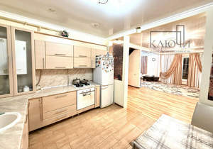 Дом 206м², 2-этажный, участок 9 сот.  