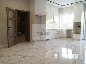 Дом 210м², 2-этажный, участок 4 сот.  