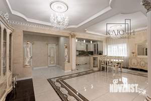 Дом 400м², 2-этажный, участок 6 сот.  