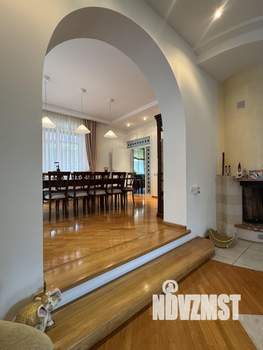 Дом 485м², 2-этажный, участок 12 сот.  