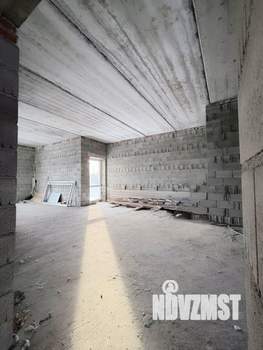 Дом 300м&sup2;, 3-этажный, участок 3 сот.  