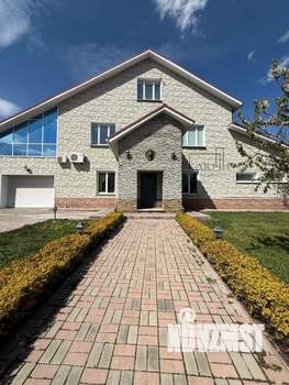 Дом 600м², 3-этажный, участок 10 сот.  