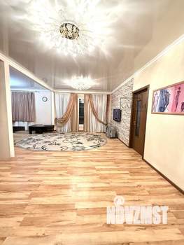 Дом 206м², 2-этажный, участок 9 сот.  