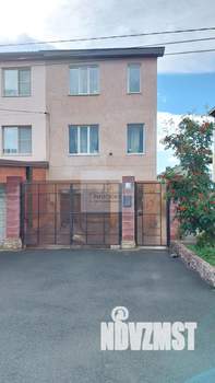 Таунхаус 230м², 3-этажный, участок 4 сот.  