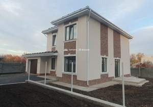 Дом 205м&sup2;, 2-этажный, участок 5 сот.  