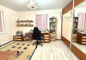 Дом 206м², 2-этажный, участок 9 сот.  