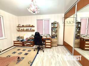 Дом 206м², 2-этажный, участок 9 сот.  