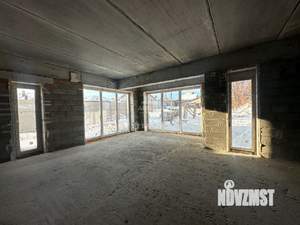 Дом 270м², 2-этажный, участок 6 сот.  