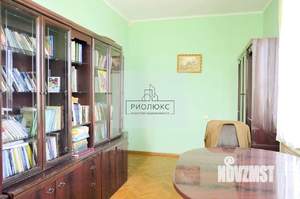 Дом 511м², 2-этажный, участок 11 сот.  