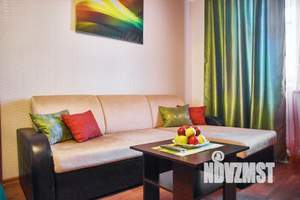 1-к квартира, посуточно, 47м2, 1/1 этаж