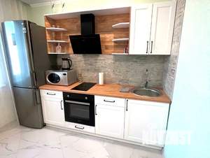 1-к квартира, посуточно, 42м2, 7/10 этаж