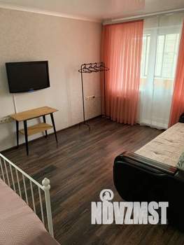 1-к квартира, посуточно, 32м2, 4/5 этаж