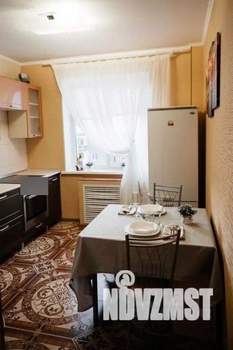 1-к квартира, посуточно, 43м2, 1/1 этаж