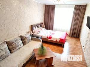 3-к квартира, посуточно, 75м2, 1/1 этаж