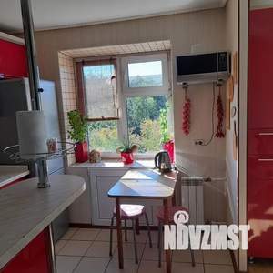 4-к квартира, посуточно, 64м2, 5/5 этаж