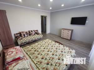 1-к квартира, посуточно, 44м2, 6/10 этаж