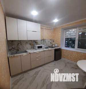 1-к квартира, посуточно, 32м2, 1/5 этаж