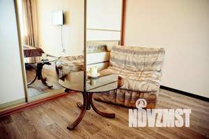 1-к квартира, посуточно, 40м2, 4/9 этаж