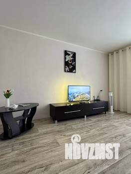 1-к квартира, посуточно, 41м2, 1/10 этаж