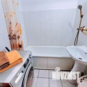 1-к квартира, посуточно, 40м2, 10/10 этаж