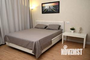 1-к квартира, посуточно, 45м2, 3/9 этаж