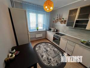 1-к квартира, посуточно, 35м2, 3/10 этаж