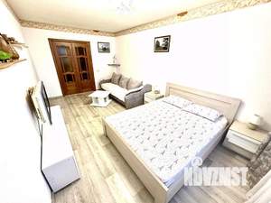 3-к квартира, посуточно, 75м2, 1/1 этаж