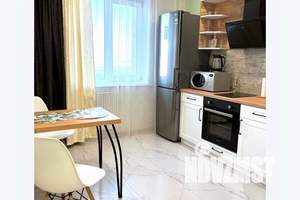 1-к квартира, посуточно, 42м2, 7/10 этаж