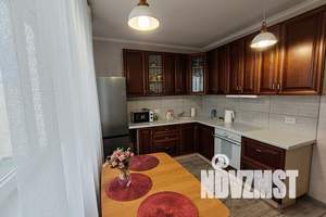 1-к квартира, посуточно, 46м2, 10/10 этаж